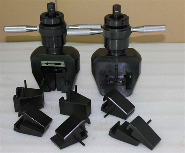 南京試驗(yàn)機(jī)配件中的拉伸夾具與鉗口 工業(yè)自動(dòng)控制裝置的關(guān)鍵組件